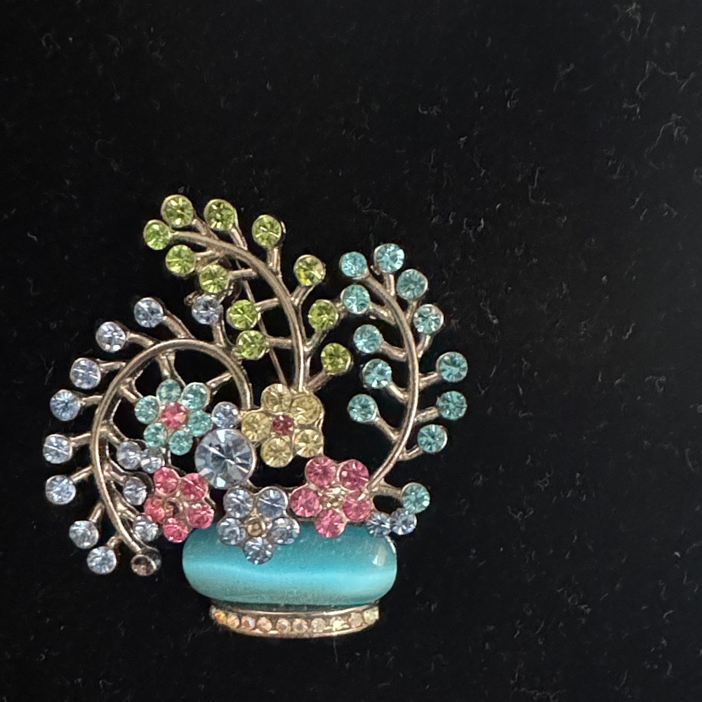 Elegant Multicolor Crystal Brooch